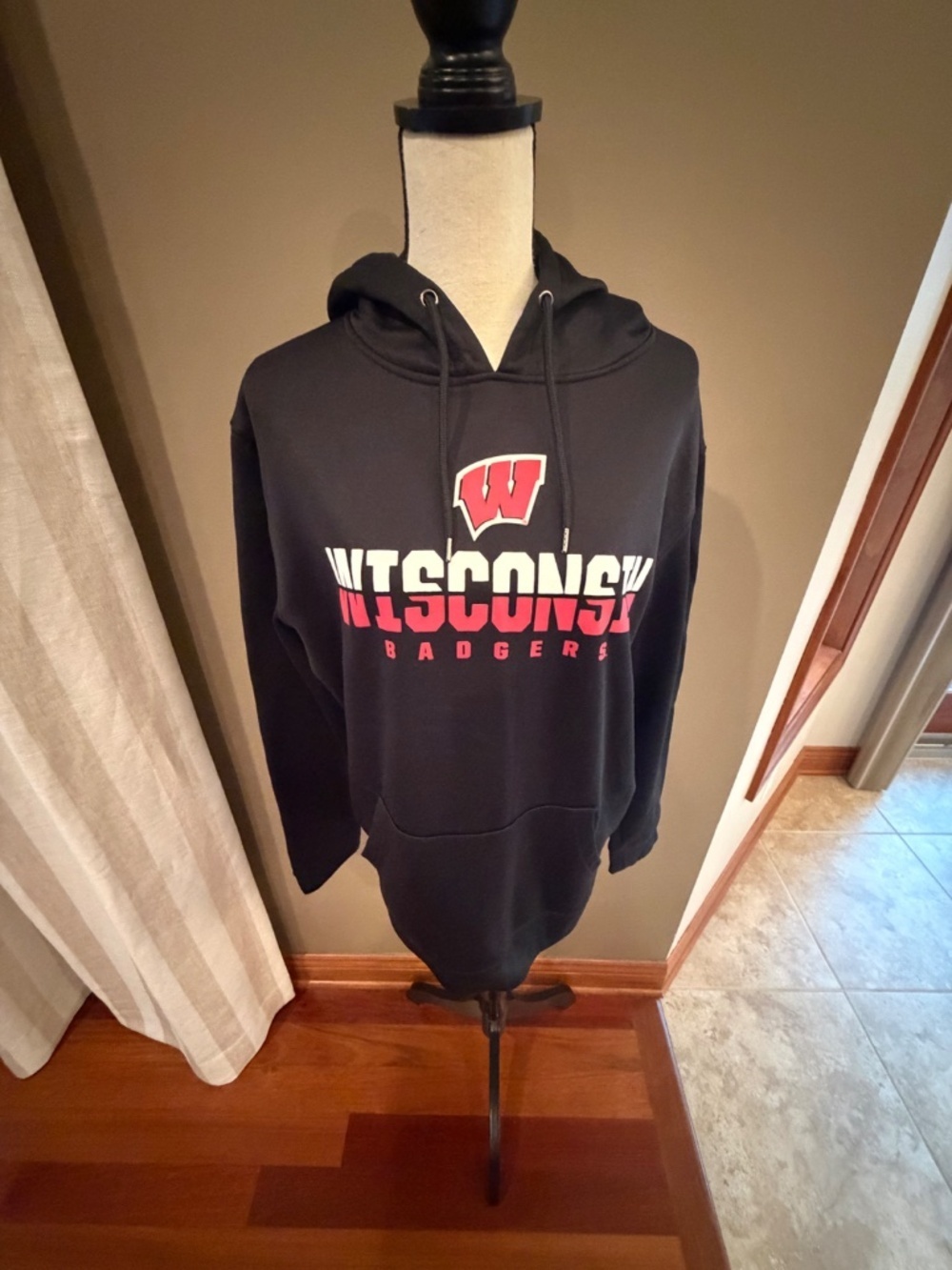 Wisconsin Badgers Red, Black & White Hoodie Pullover Sweatshirt, Size Large - Picture 2 of 11